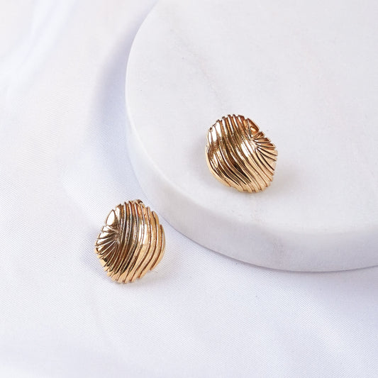 The Shell of Gold Studs