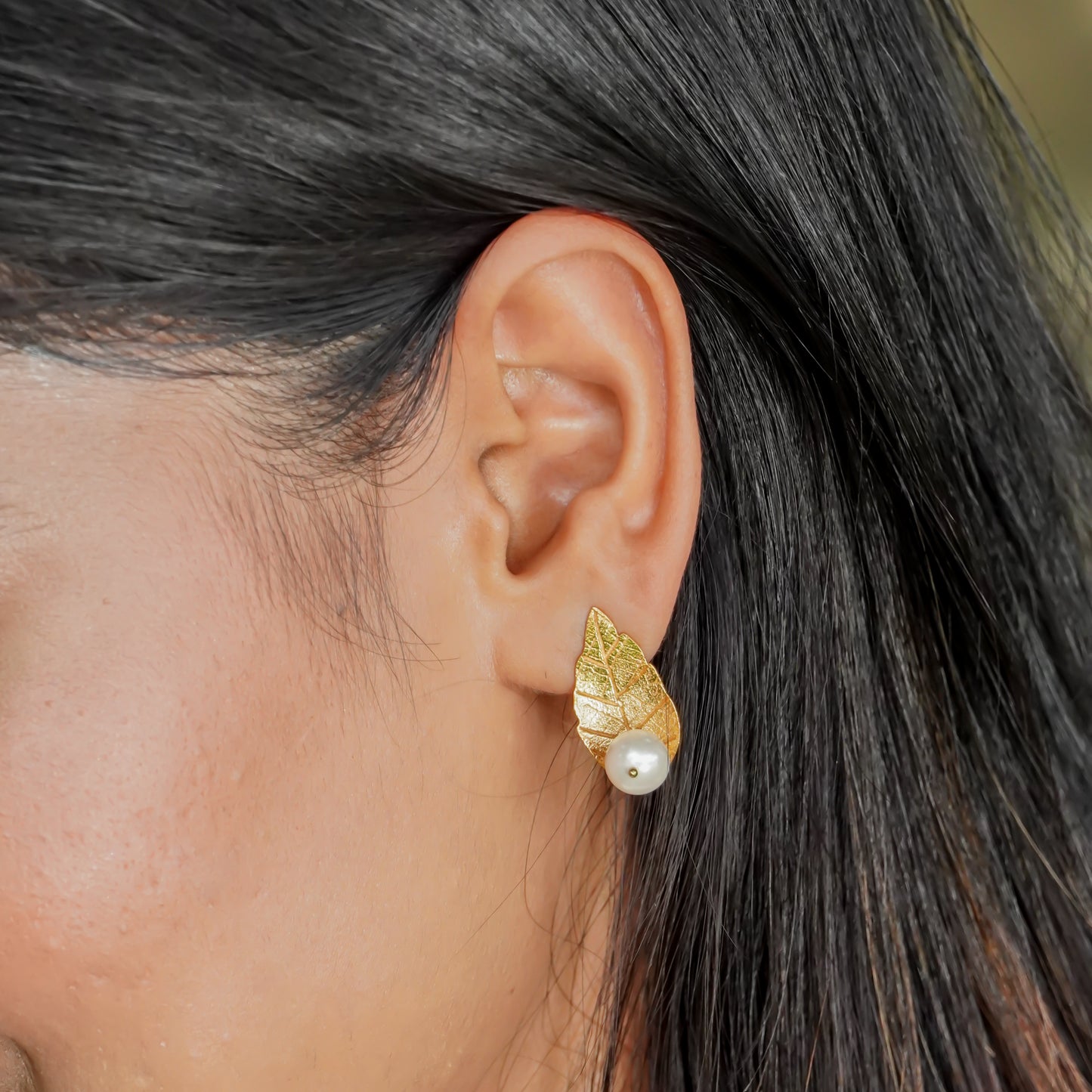 The Pearl Droplet Earrings